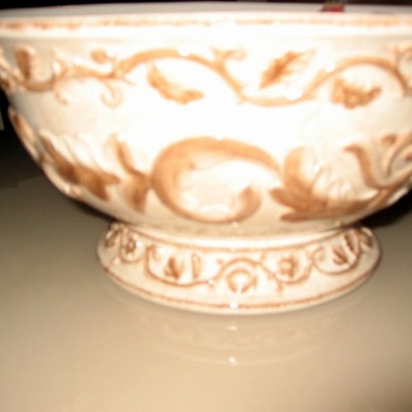 NWT Raymond Waites Scrolled Centerpiece Bowl - Picture 2 of 5